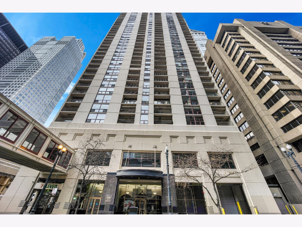  Rented Chicago Illinois, 200 Dearborn