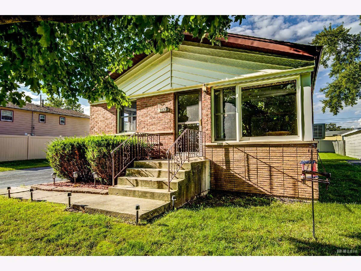  For Sale Oak Forest Illinois, 5432 163rd Street