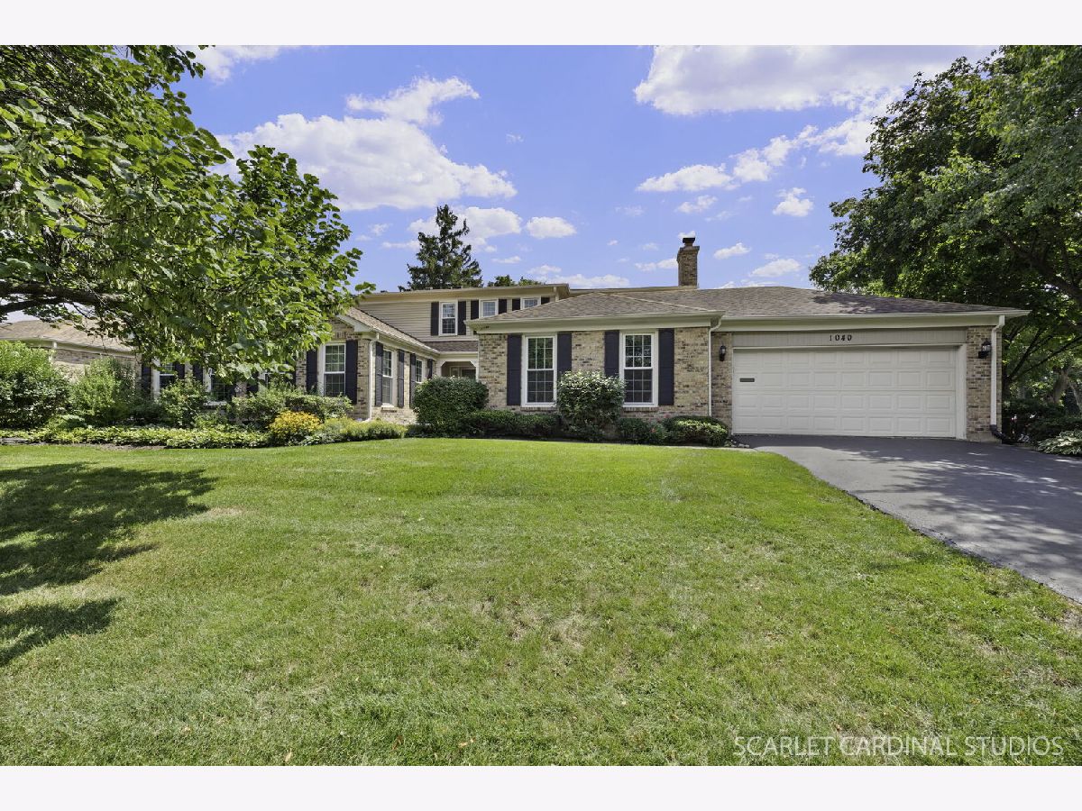  For Sale Wheaton Illinois, 1040 Creekside Drive