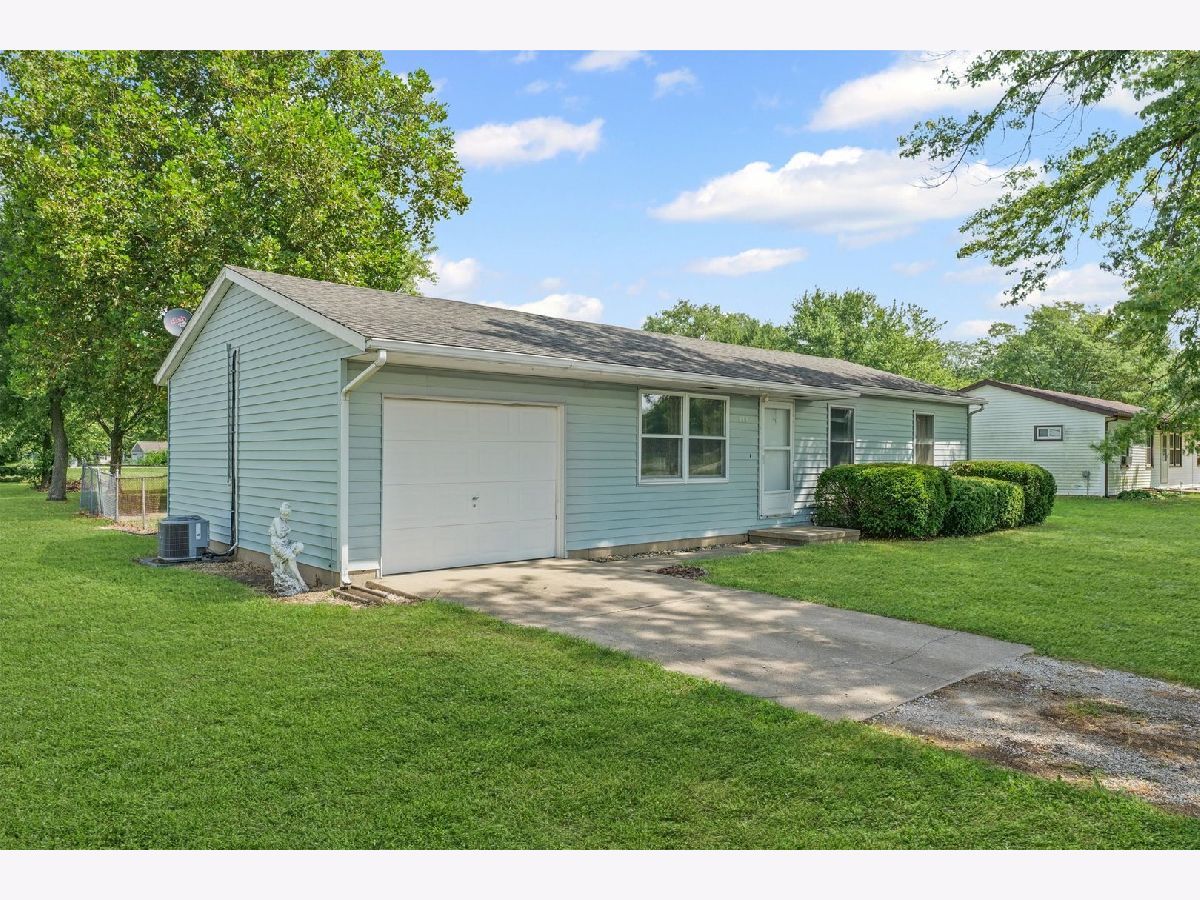  For Sale Ogden Illinois, 313 Lincoln Avenue