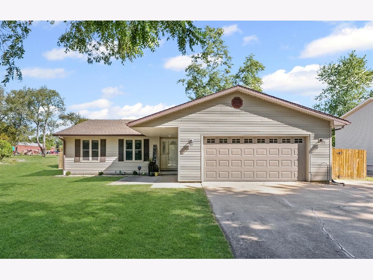  For Sale Mahomet Illinois, 608 Dianne Lane