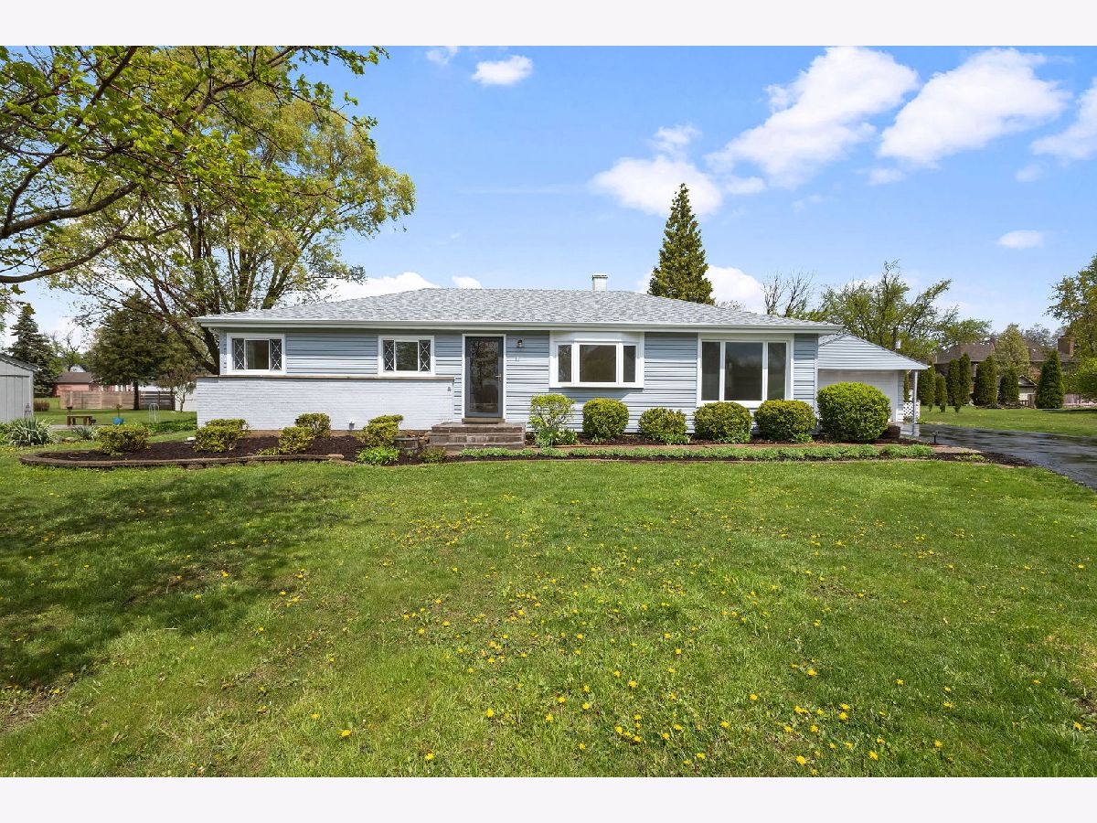 Rented Willowbrook Illinois, 646 68th