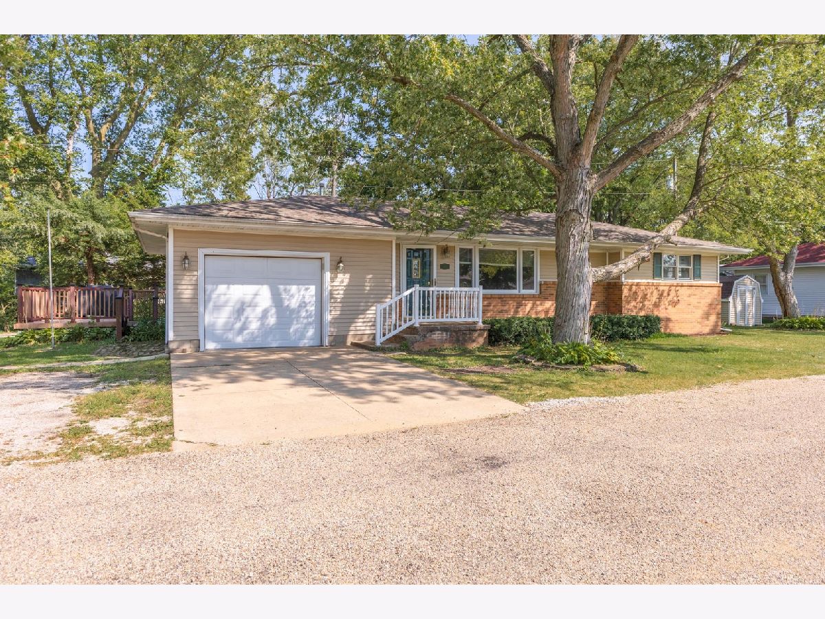  For Sale Flanagan Illinois, 204 Court Street
