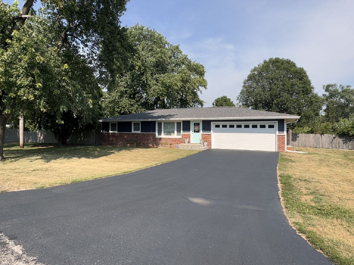  Sold White Heath Illinois, 102 Apple