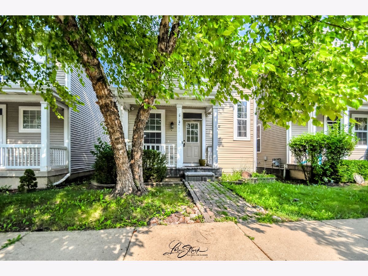  For Sale Aurora Illinois, 2124 Grayhawk Drive