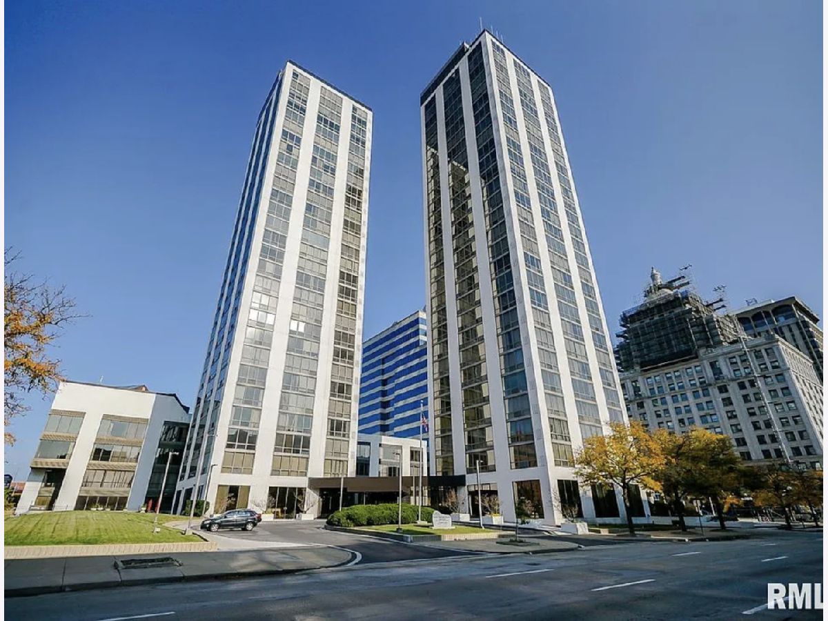  Rented Peoria Illinois, 125 Jefferson