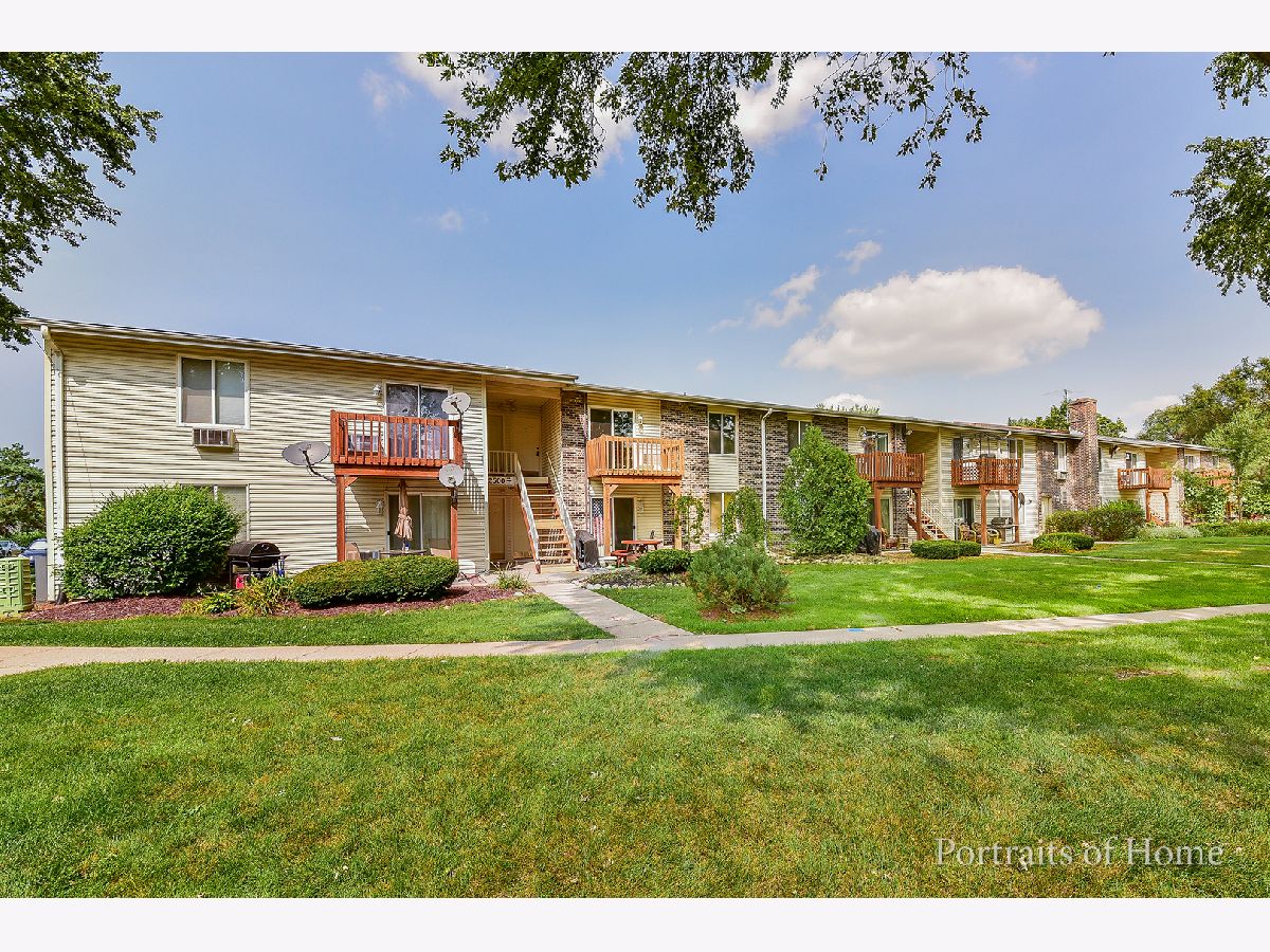  For Rent Oswego Illinois, 2500 Light