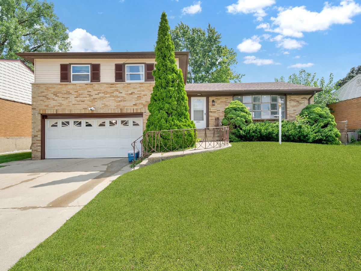  For Rent Melrose Park Illinois, 1631 Clay