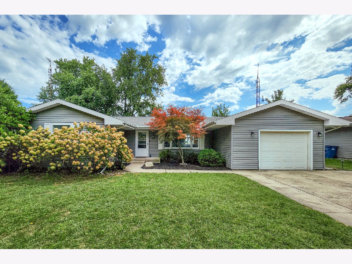  For Sale Hudson Illinois, 306 East Street