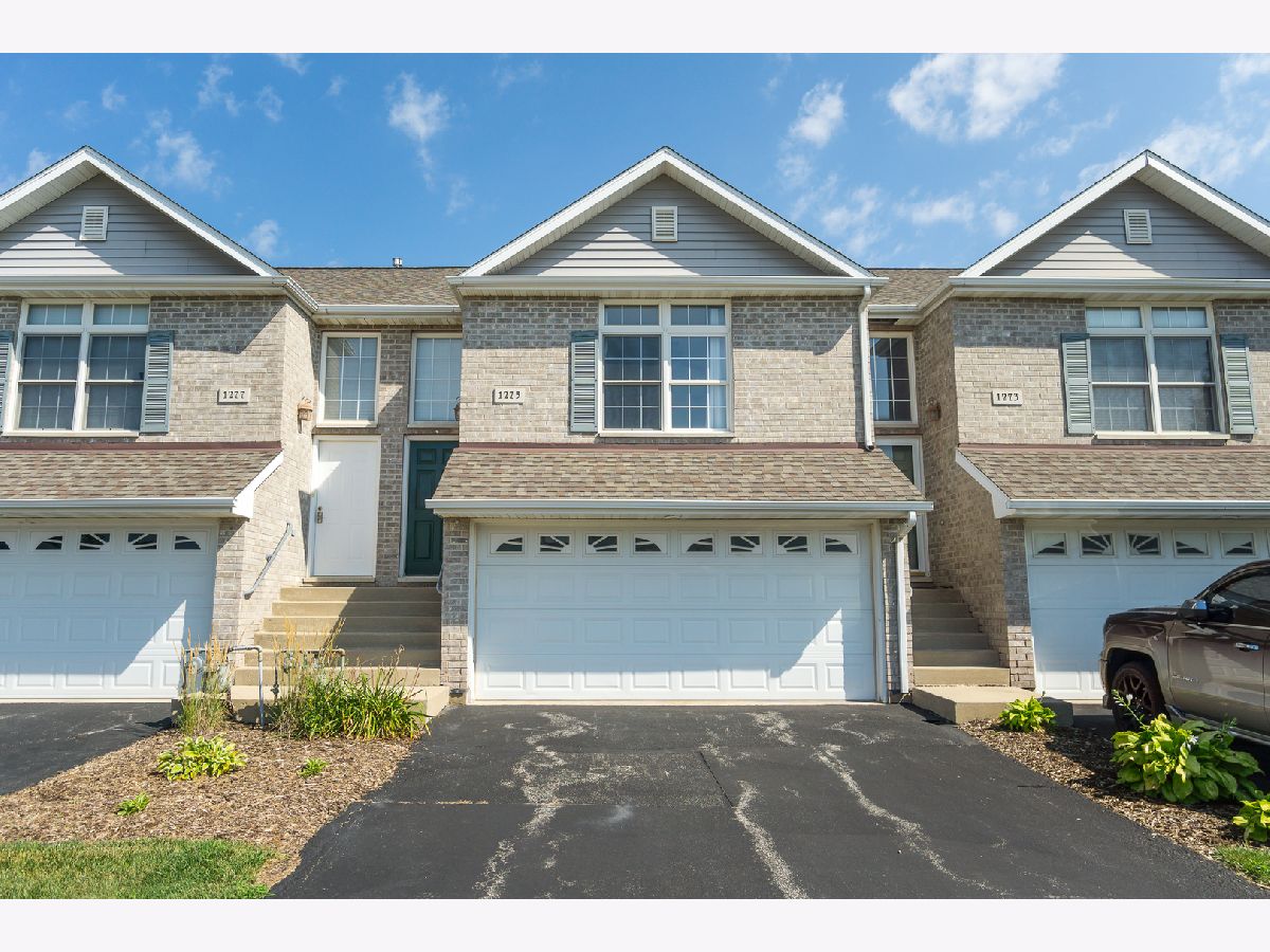  For Sale Dekalb Illinois, 1275 Penny Lane