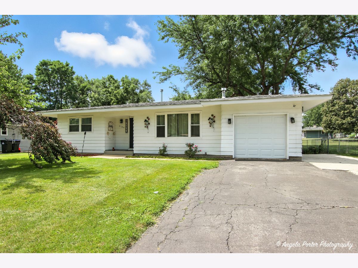  For Sale Mchenry Illinois, 4709 William Street