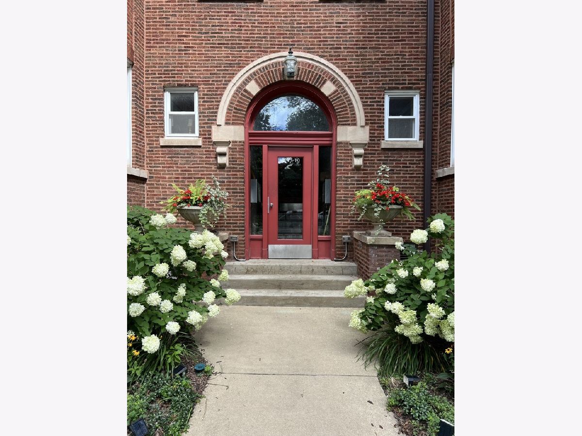  Rented Chicago Illinois, 4717 Beacon