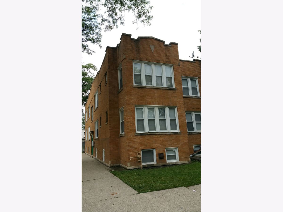 Rented Chicago Illinois, 4136 Palmer
