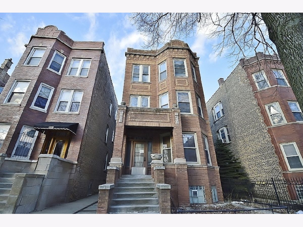  Rented Chicago Illinois, 2336 Iowa