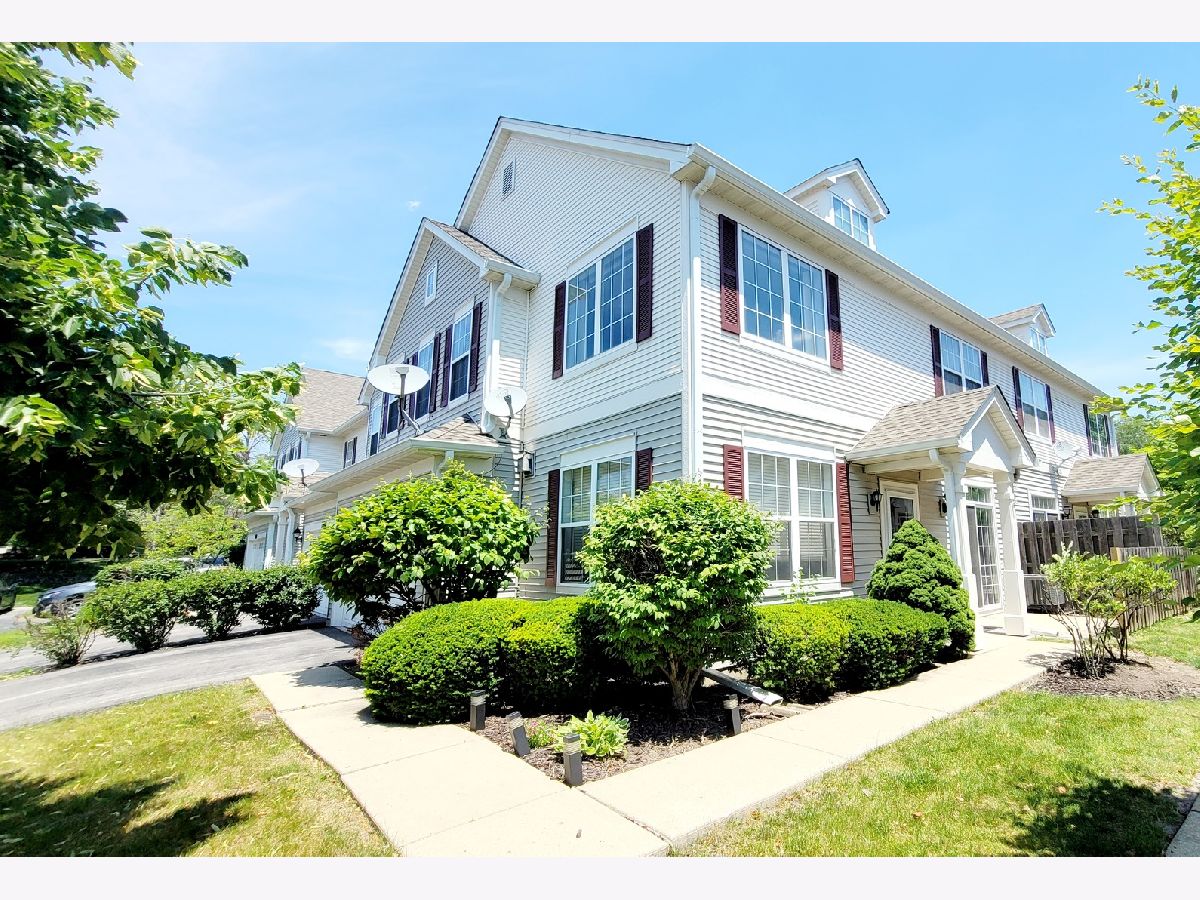  For Rent Aurora Illinois, 2592 Hillsboro