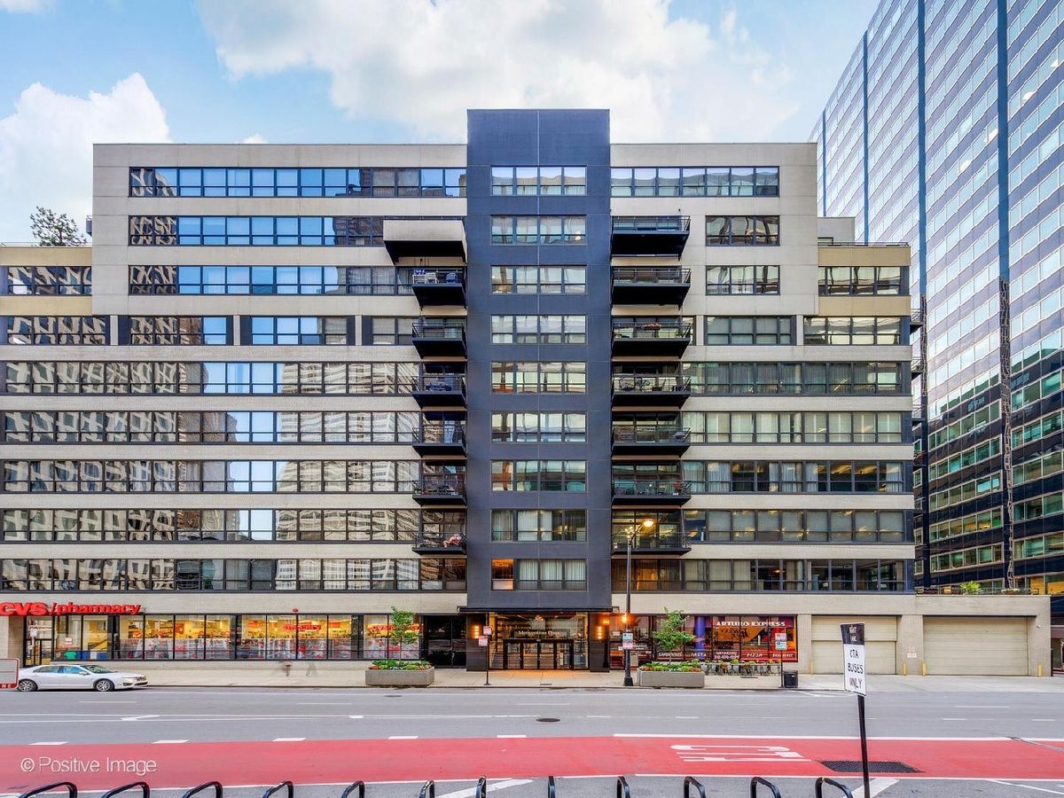 Condominiums For Rent Metropolitan Place Chicago Illinois, 130 Canal