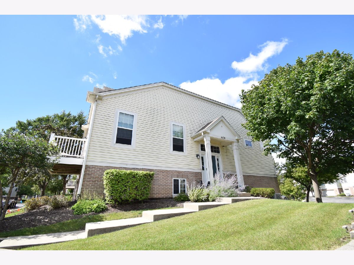 Townhomes For Sale Church Street Station Hanover Park Illinois, 1630 Dogwood Lane