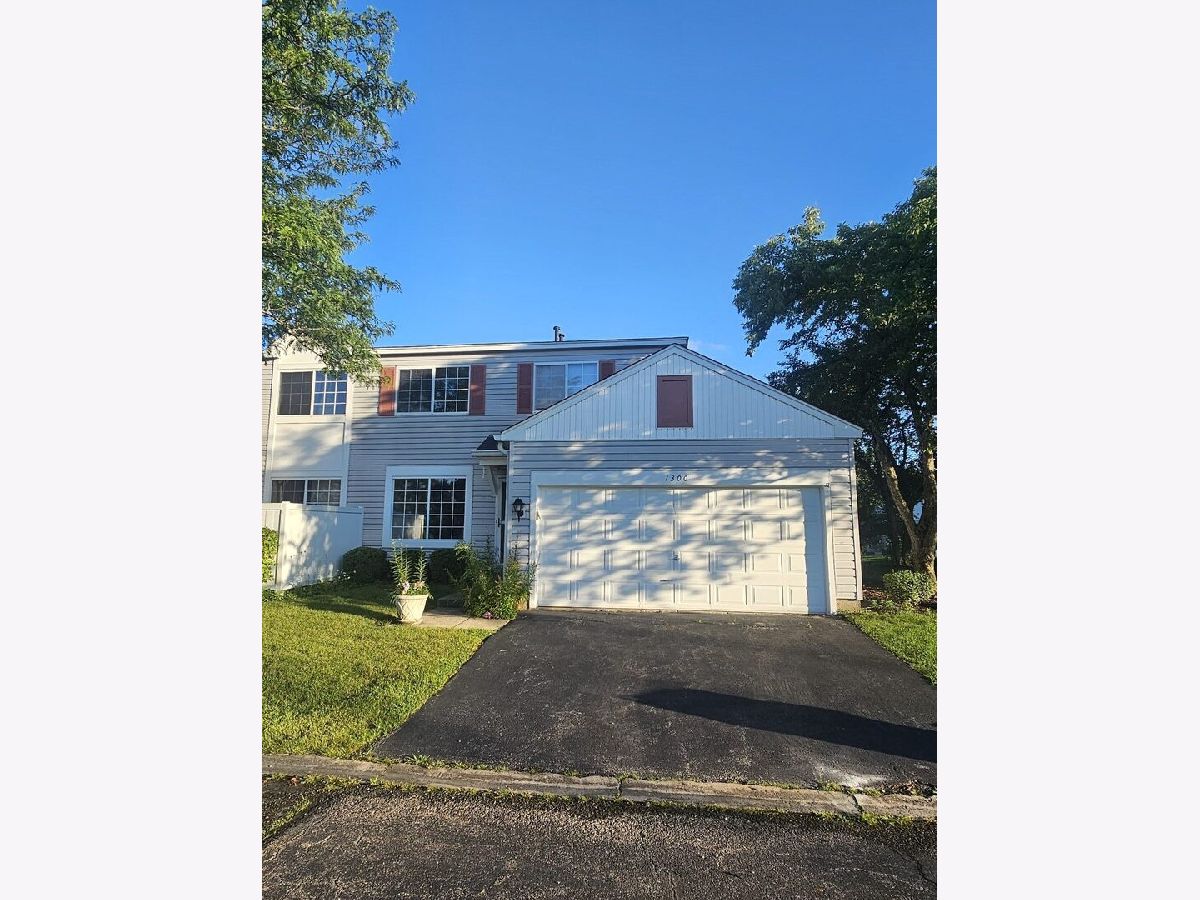 Homes & Townhomes Rented Eagle Pointe Naperville Illinois, 1300 Normantown