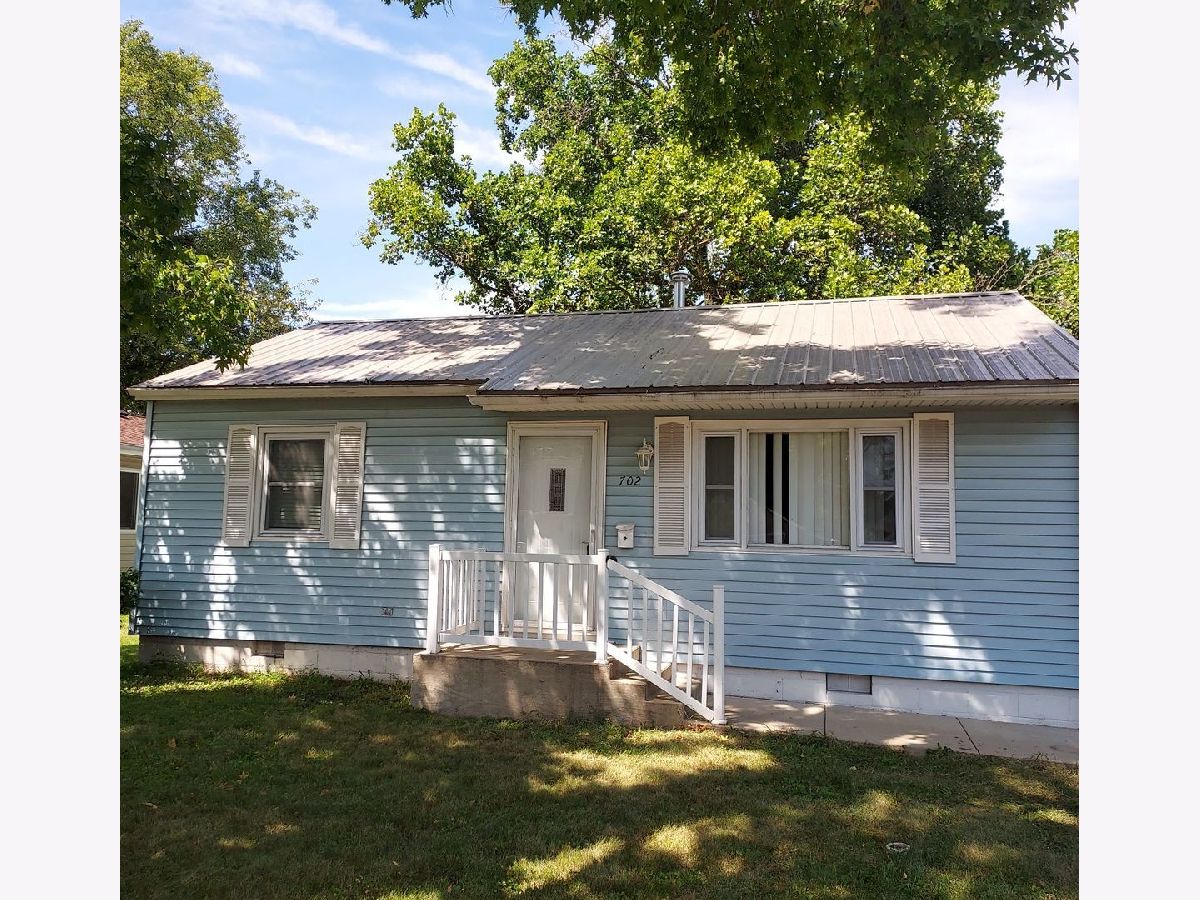  For Sale Tuscola Illinois, 702 Daggy Street