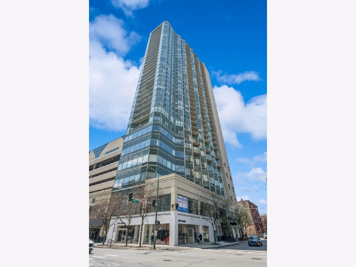  Rented Chicago Illinois, 111 Maple