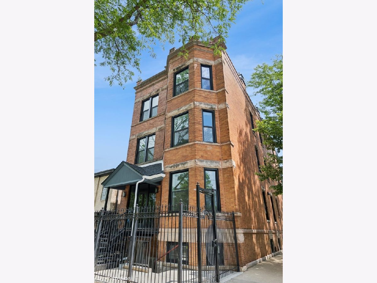  Rented Chicago Illinois, 2331 Campbell
