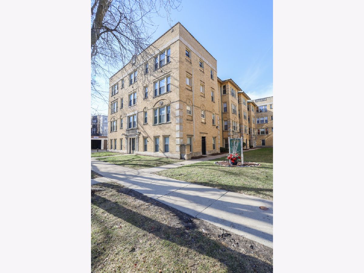  Rented Chicago Illinois, 7518 Seeley