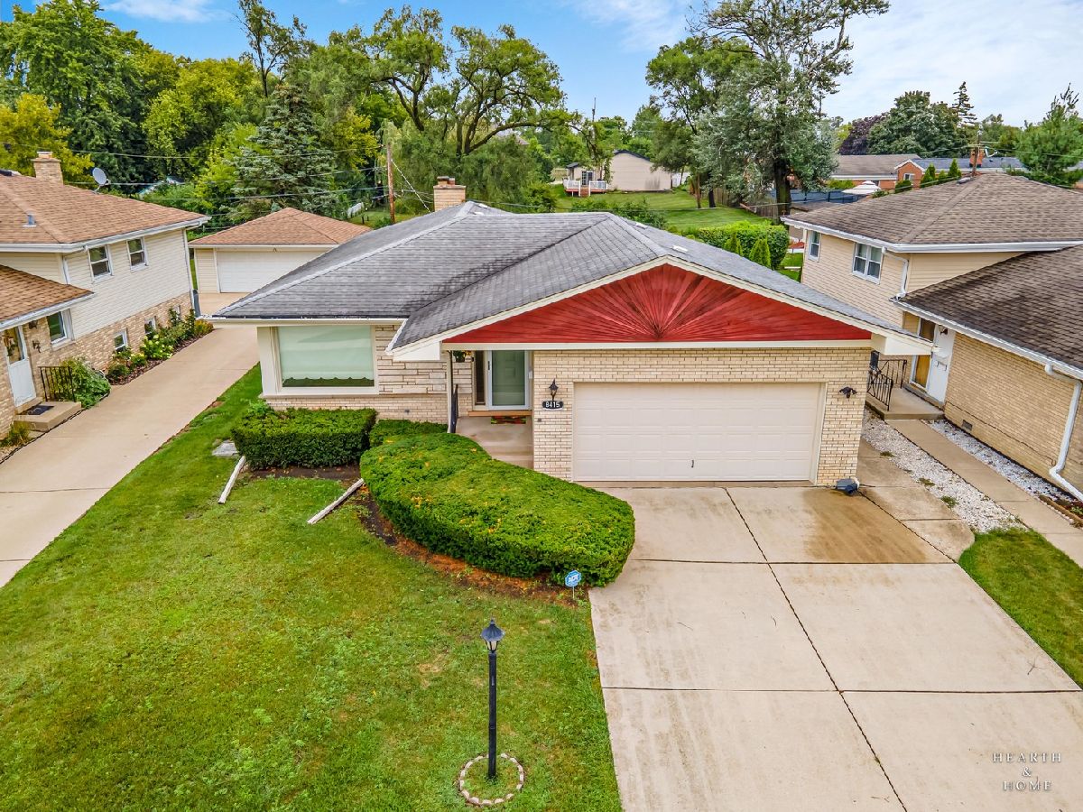  For Sale Niles Illinois, 8415 Clifton Avenue