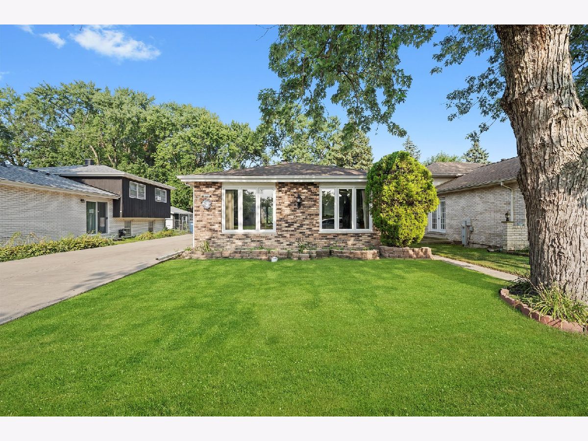  For Sale Midlothian Illinois, 14817 Homan Avenue