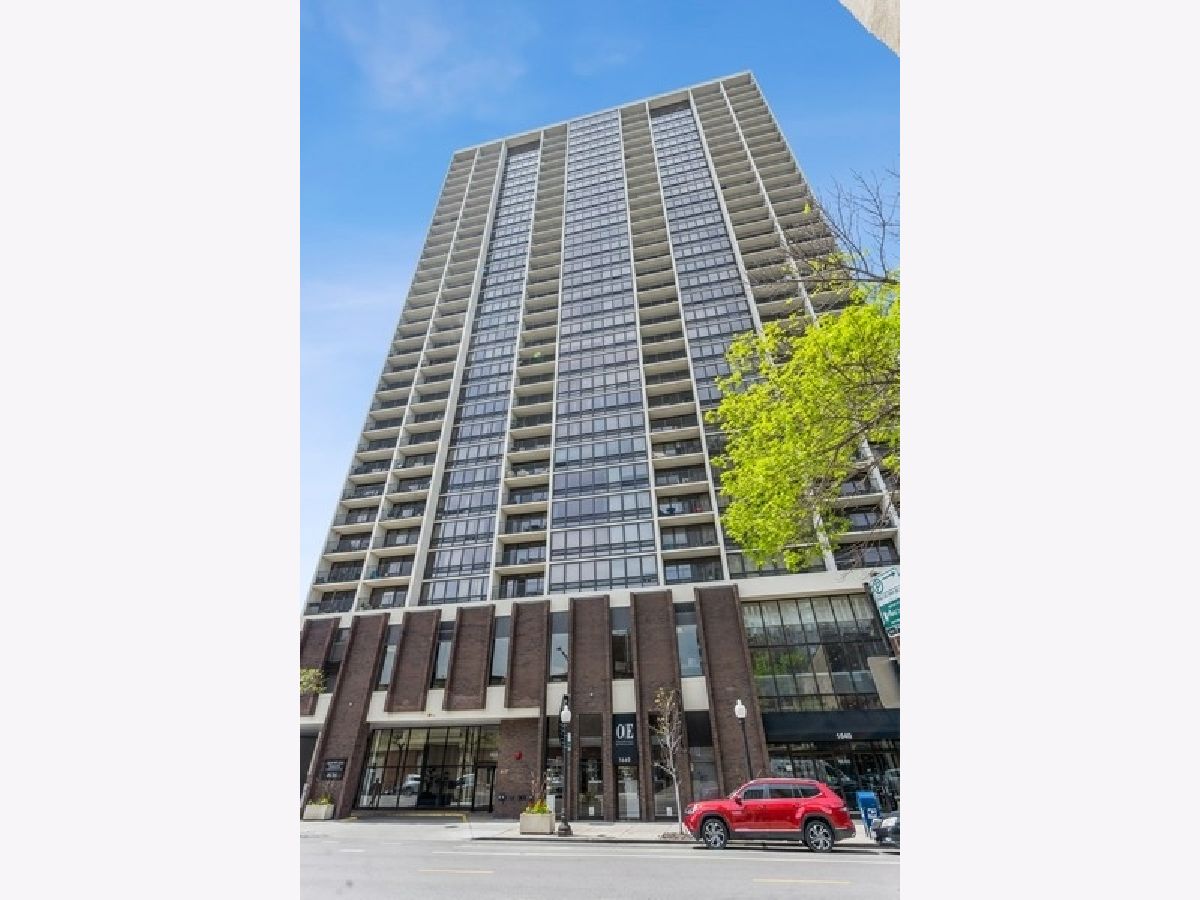 Condominiums Rented Americana Towers Chicago Illinois, 1636 Wells