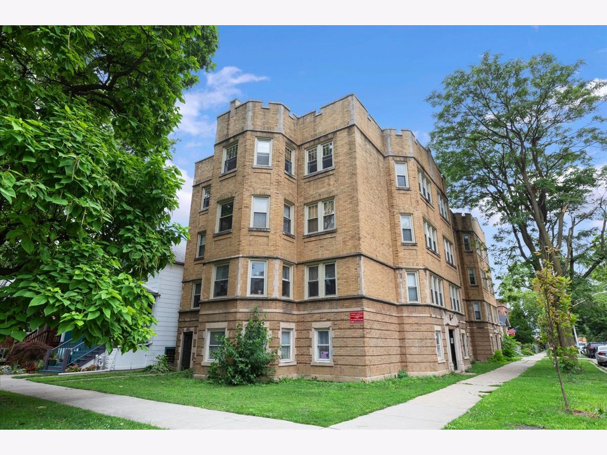  Rented Chicago Illinois, 4055 Spaulding