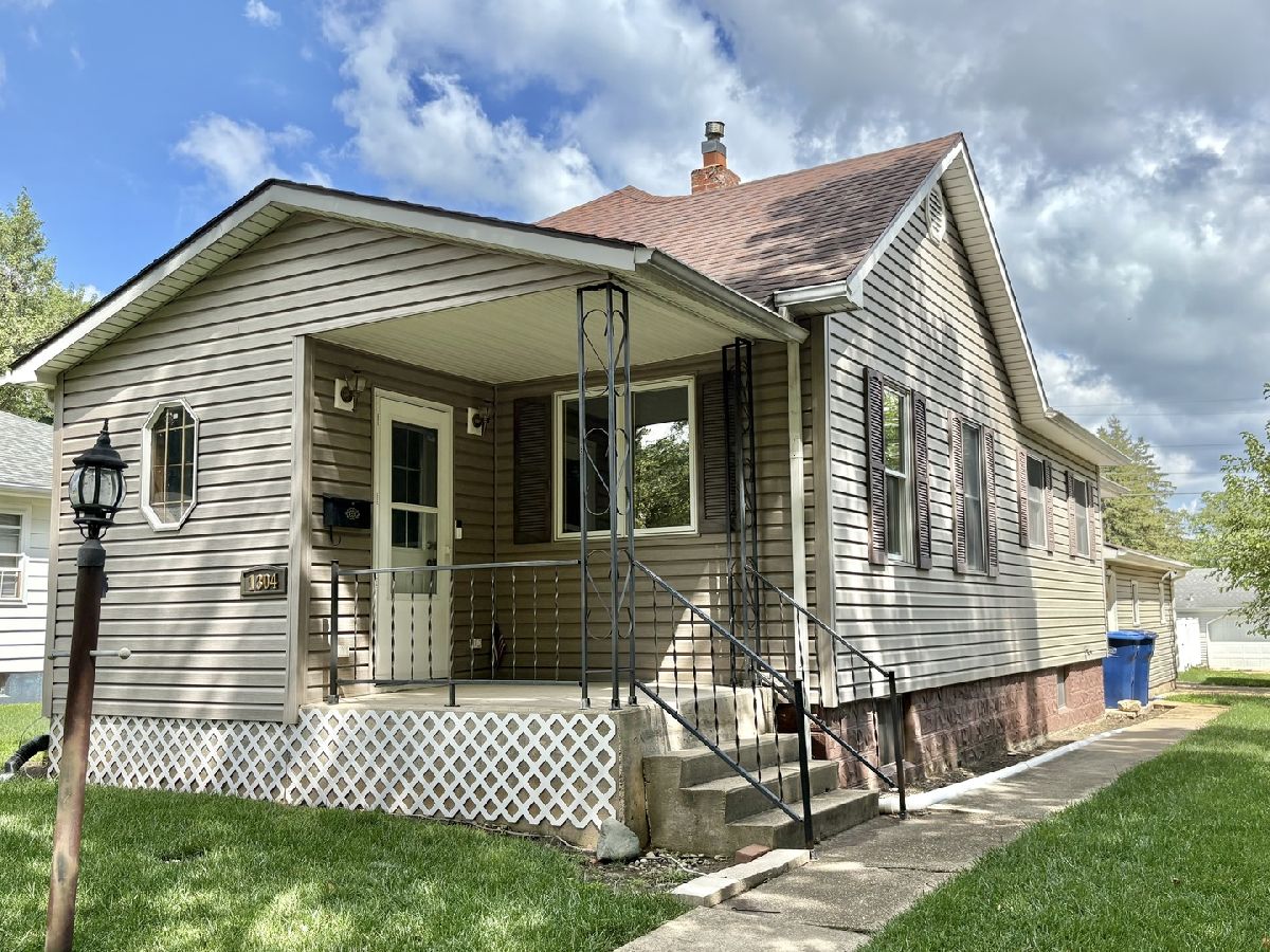  For Sale Lasalle Illinois, 1304 Creve Coeur Street