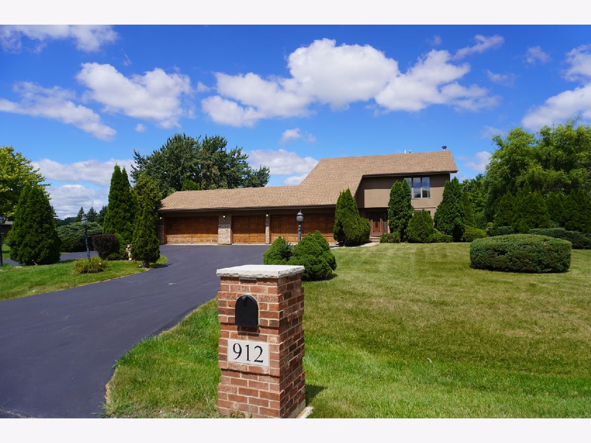  For Sale Lake Villa Illinois, 912 Apache Trail