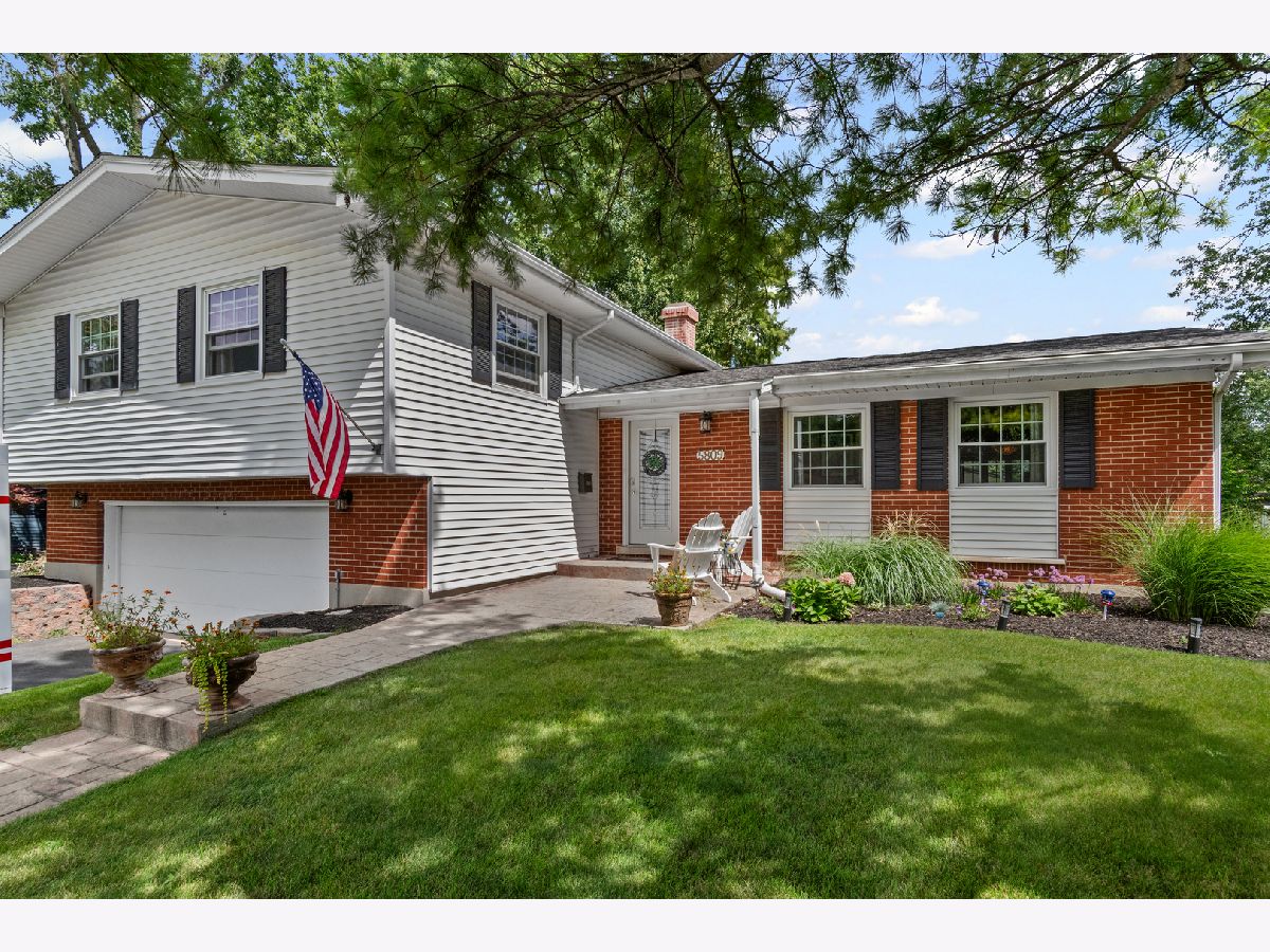  For Sale Lisle Illinois, 5809 Clover Drive