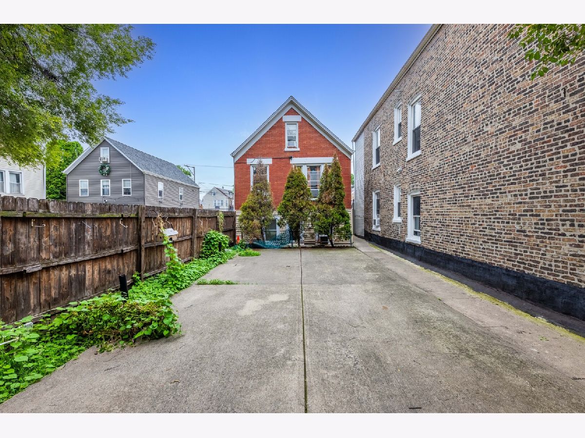  For Sale Chicago Illinois, 2841 Trumbull Avenue
