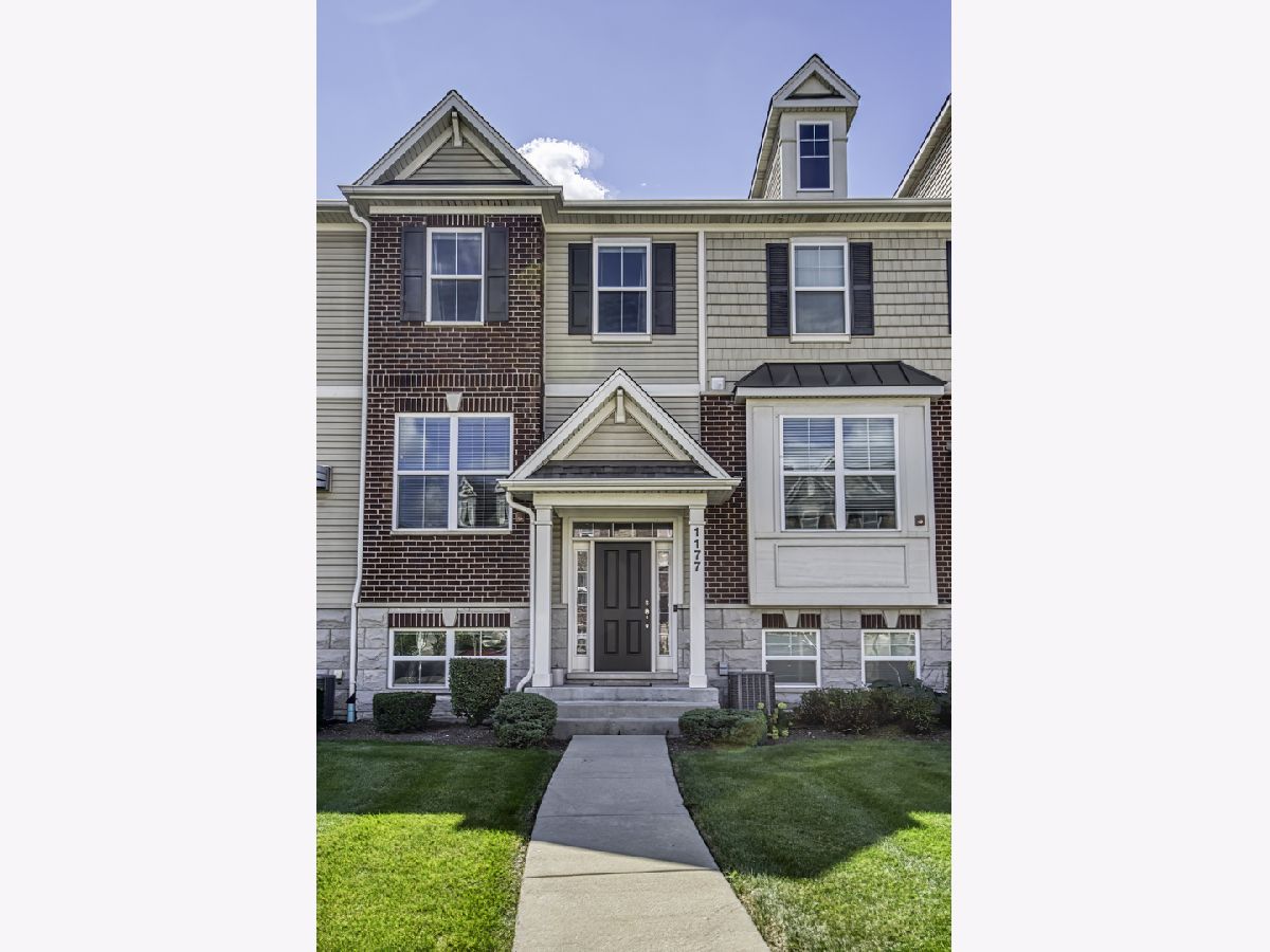 Condos & Townhomes For Sale Colfax Crossing Des Plaines Illinois, 1177 Colfax Avenue