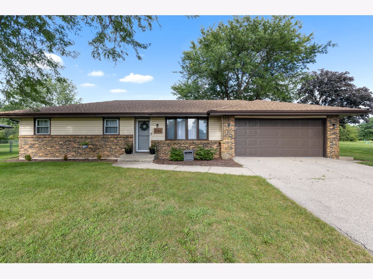  For Sale Machesney Park Illinois, 9763 Petunia Drive