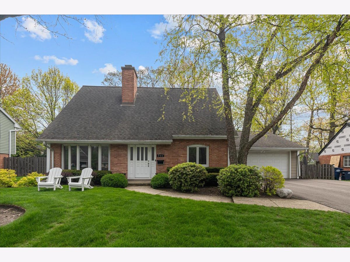  Sold Deerfield Illinois, 745 Fox Hunt