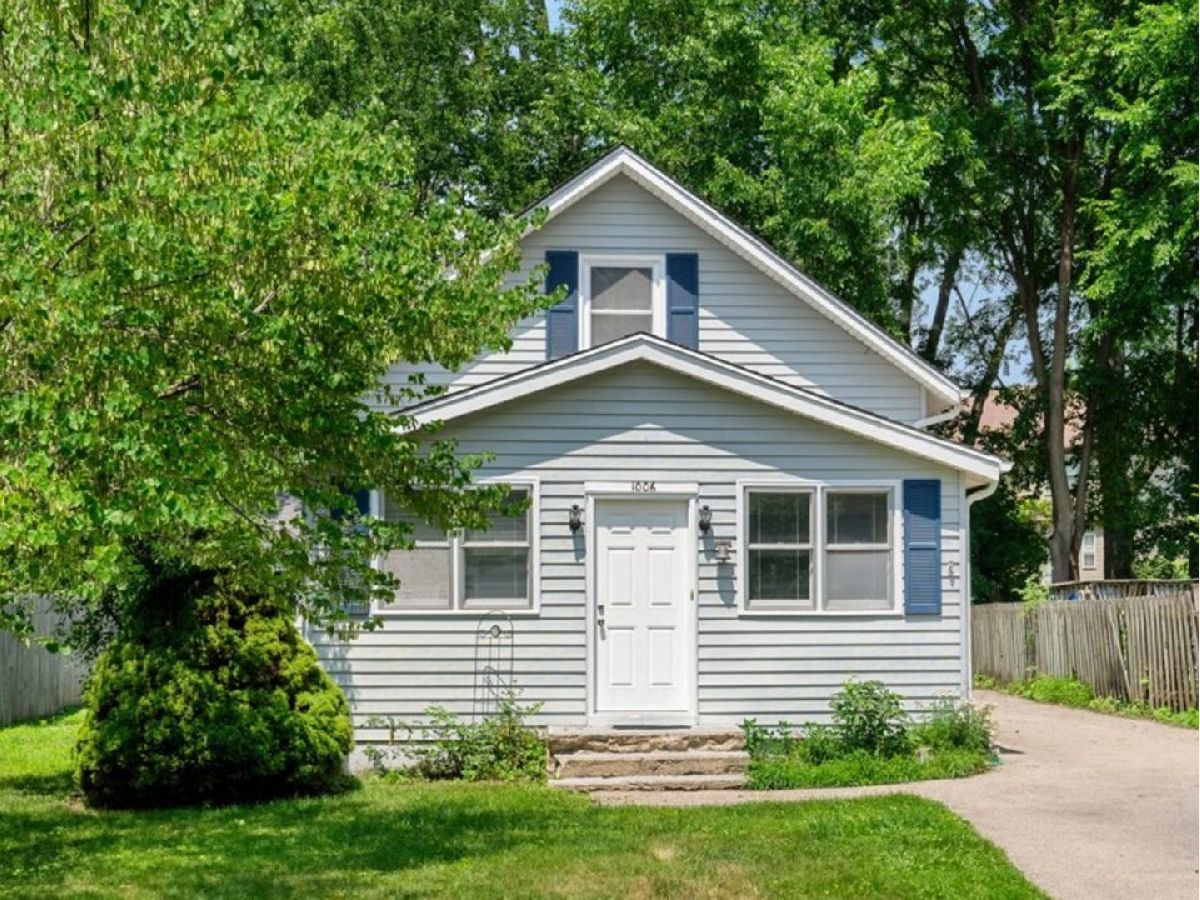  For Sale Fox River Grove Illinois, 1006 Pine Street