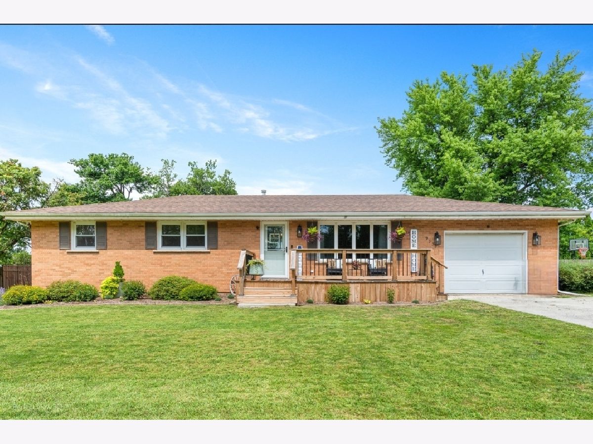  For Sale Momence Illinois, 9337 3000n Road