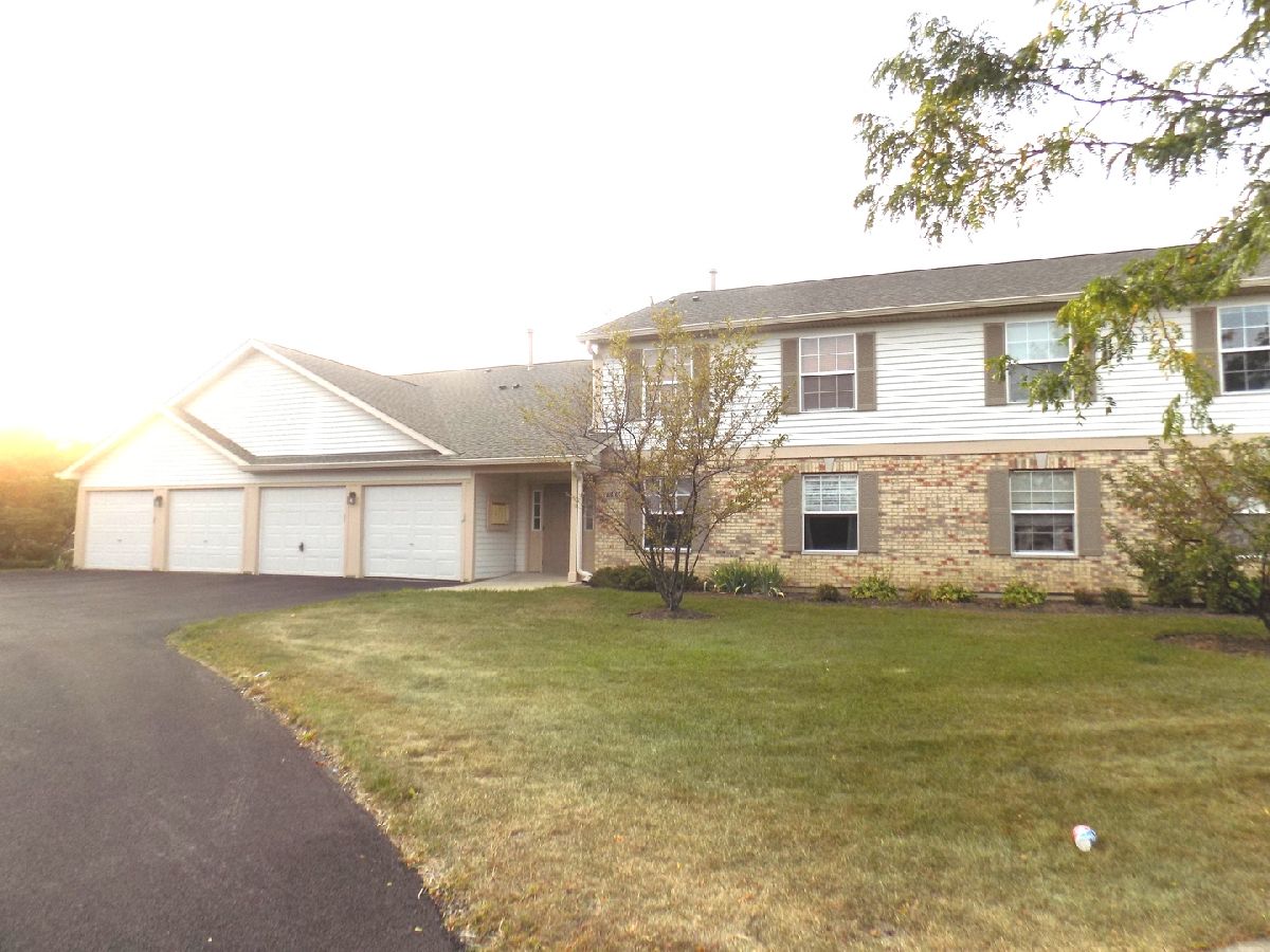  Rented Round Lake Beach Illinois, 1303 Red Oak