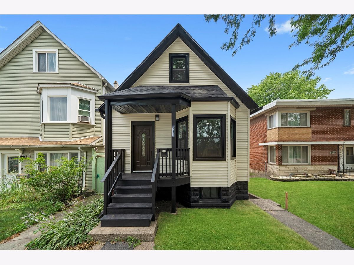  For Sale Chicago Illinois, 10823 Ewing Avenue