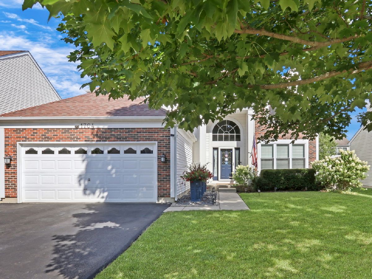  For Sale Grayslake Illinois, 1704 Belle Haven Drive