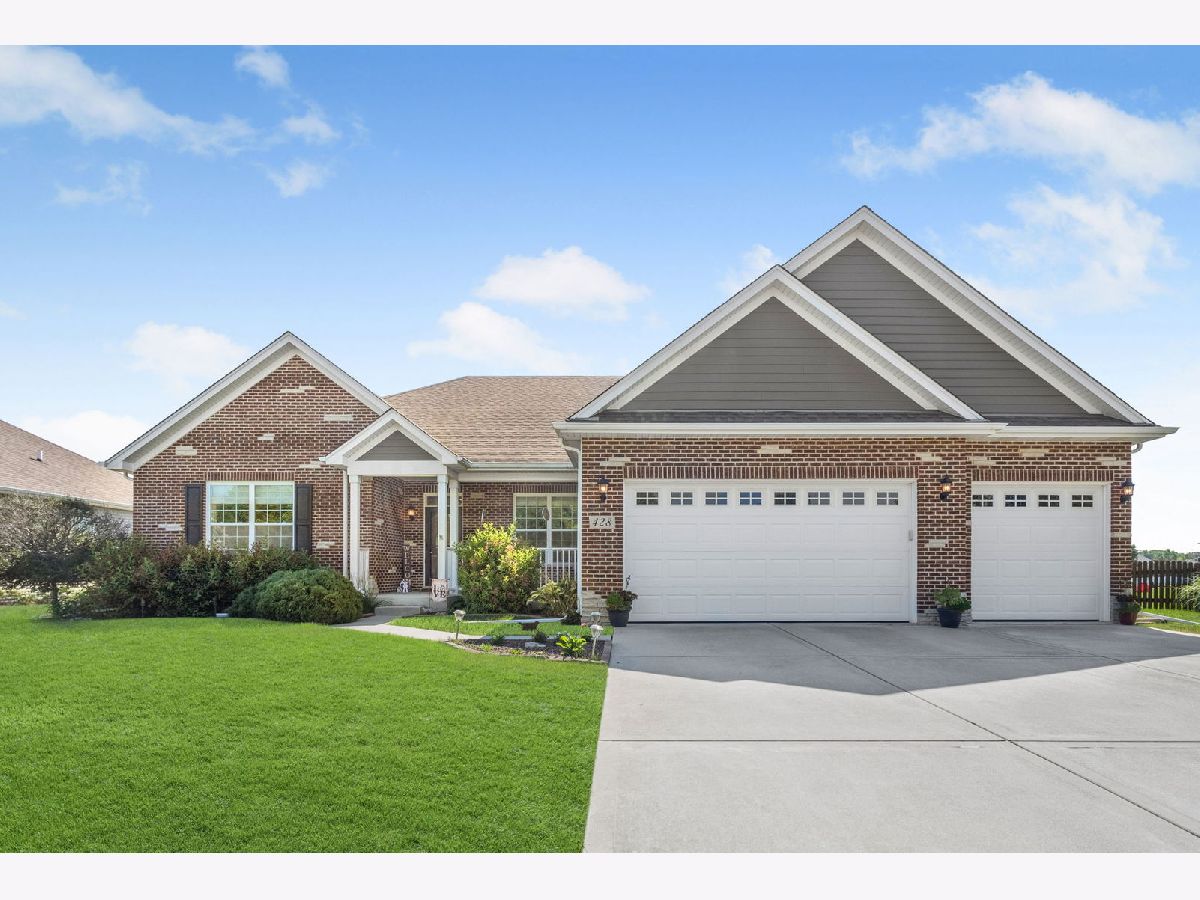  For Sale Minooka Illinois, 428 Frontier Drive