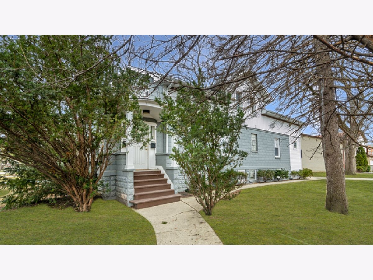  Rented Des Plaines Illinois, 704 Arlington
