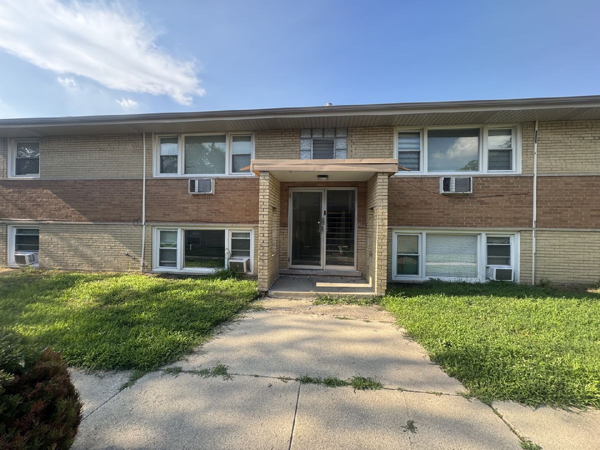 Rented Lansing Illinois, 18446 Torrence