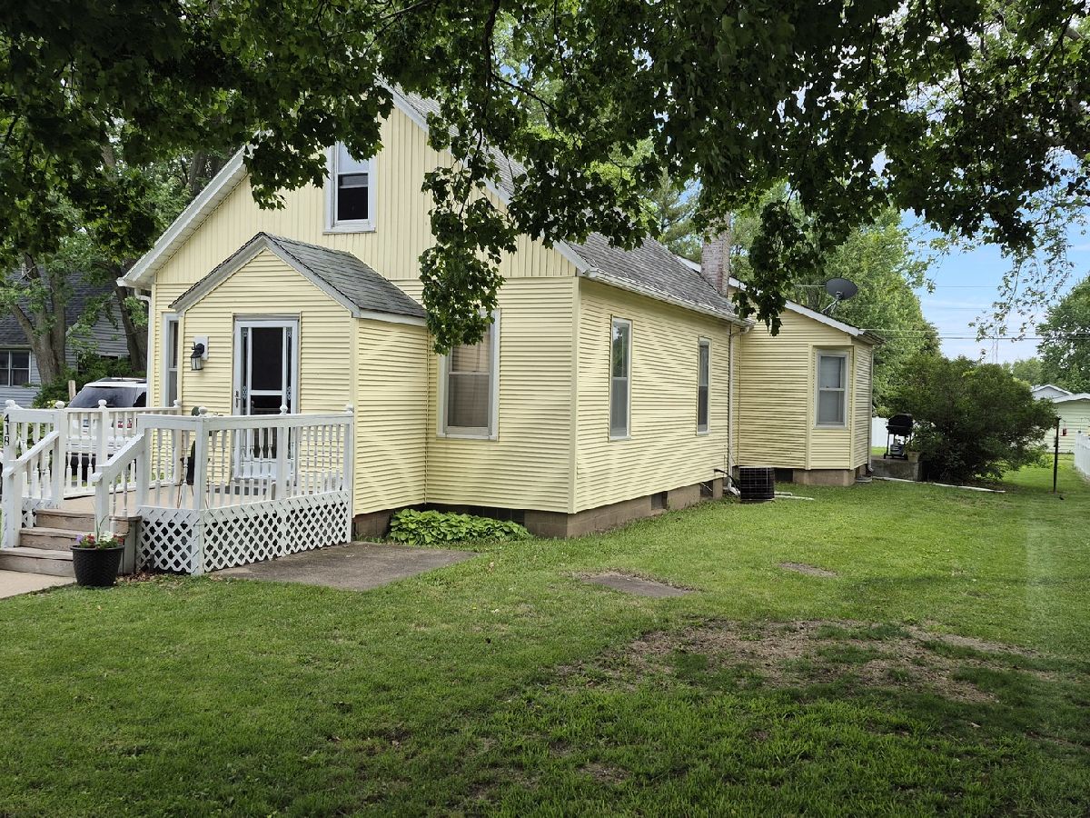  For Sale Toluca Illinois, 418 West Santa Fe Avenue