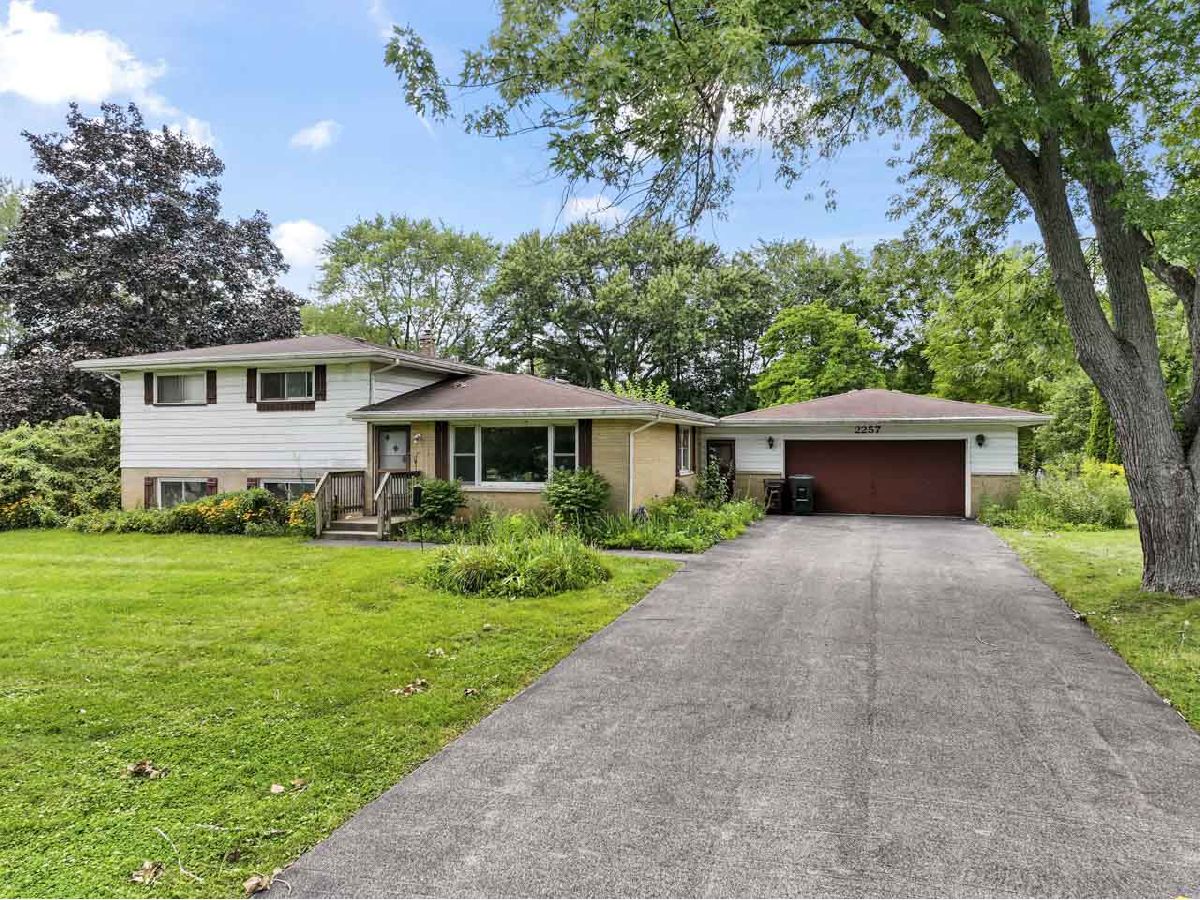 Sold Green Oaks Illinois, 2257 Shannondale