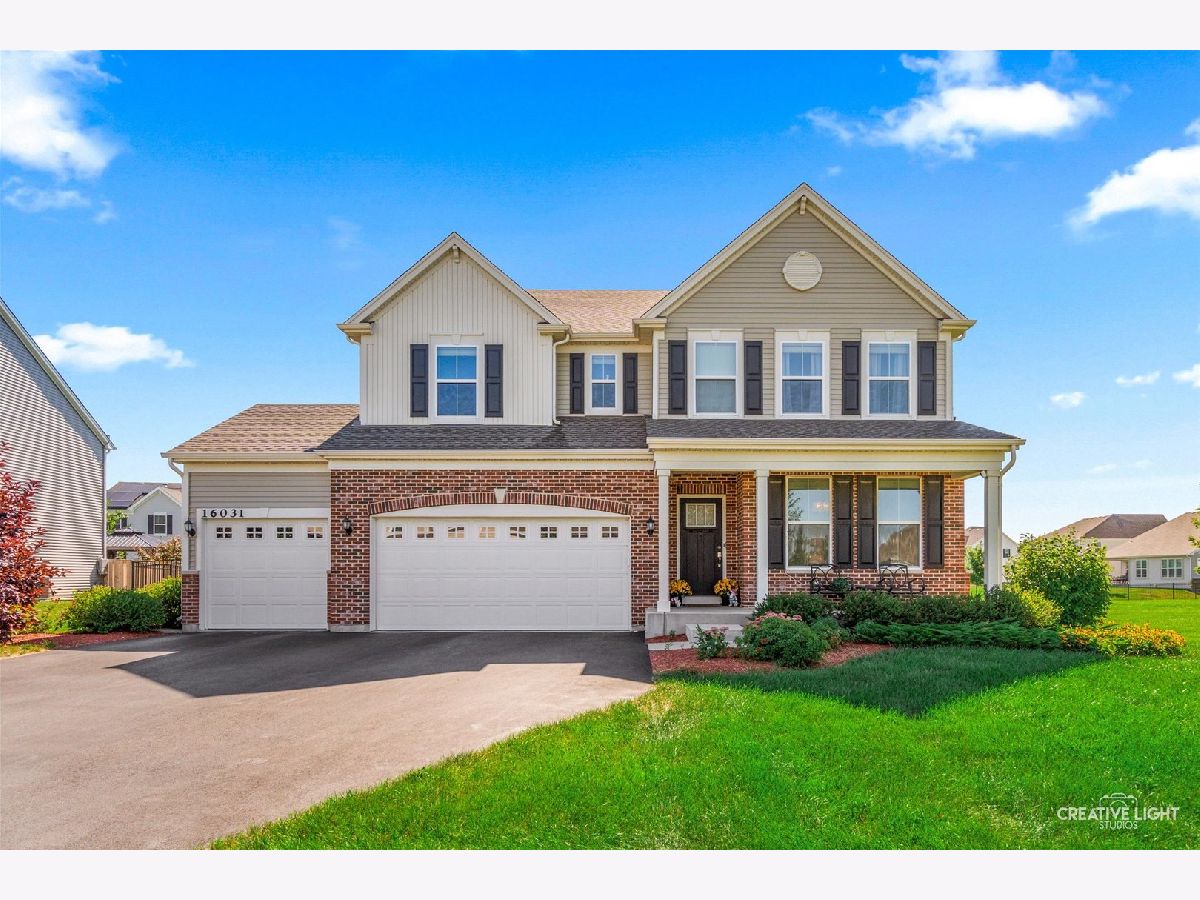  For Sale Plainfield Illinois, 16031 Crossing Drive