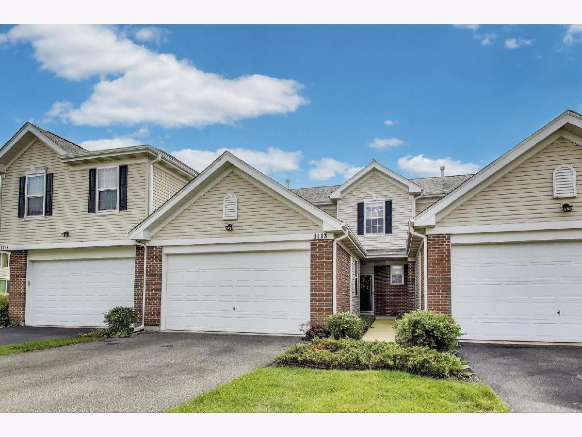 Homes & Townhomes & Condos For Sale Legend Lakes Mchenry Illinois, 1113 Draper Road