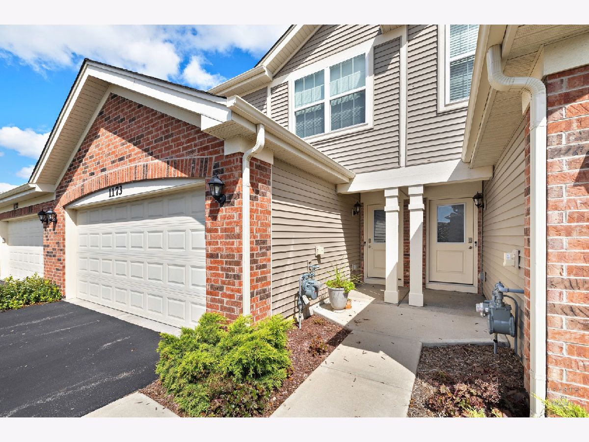  For Sale Cary Illinois, 1173 Amber Drive
